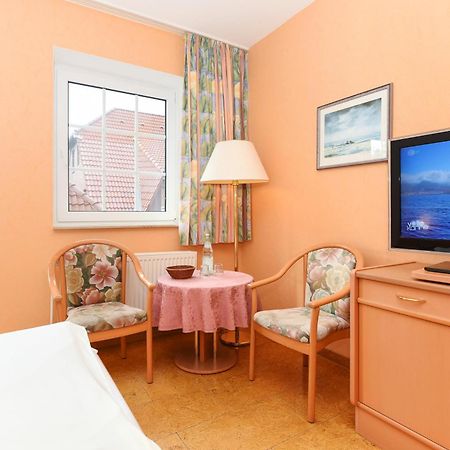 Hotel-Pension Störtebeker Bensersiel Exteriör bild