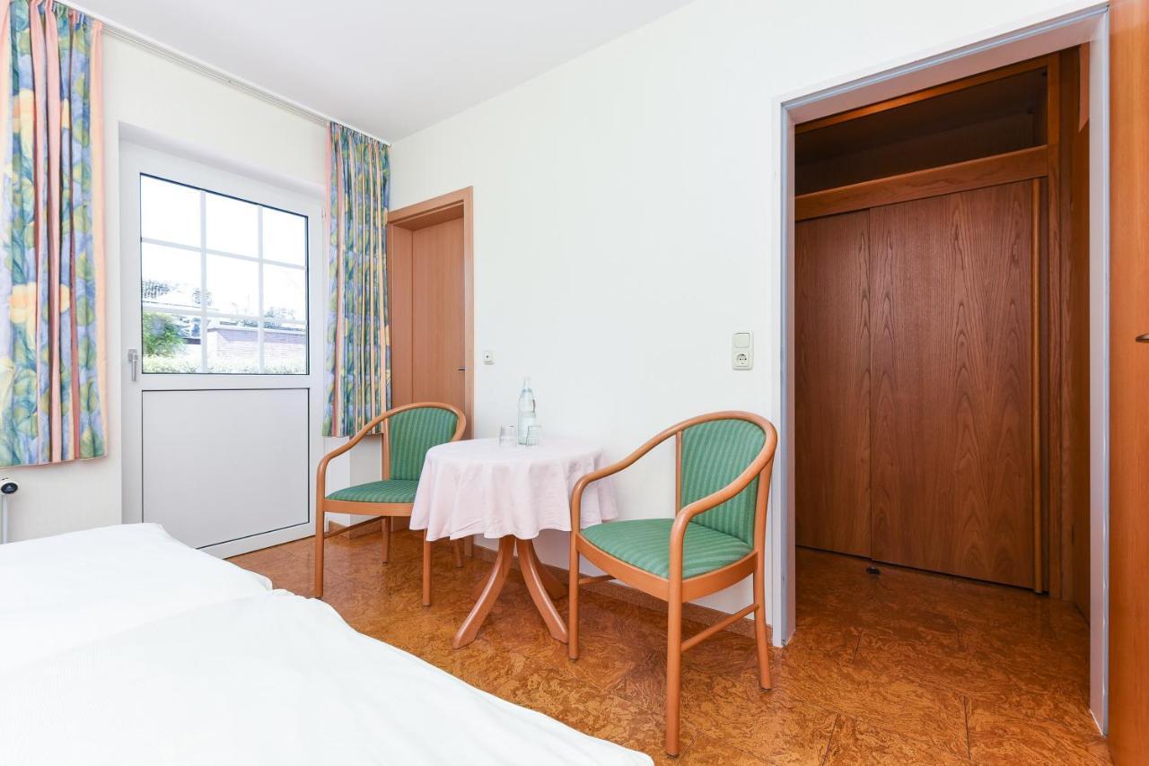 Hotel-Pension Störtebeker Bensersiel Exteriör bild