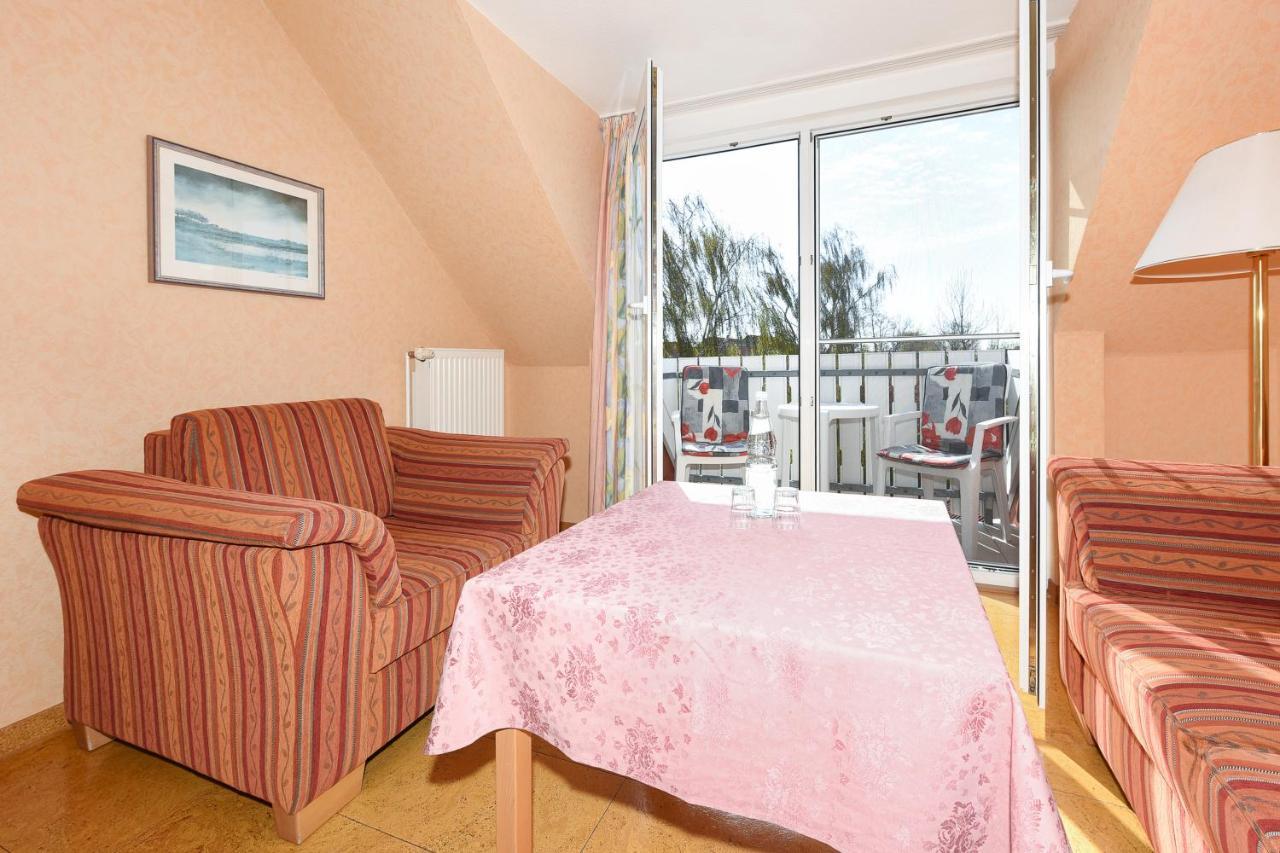 Hotel-Pension Störtebeker Bensersiel Exteriör bild