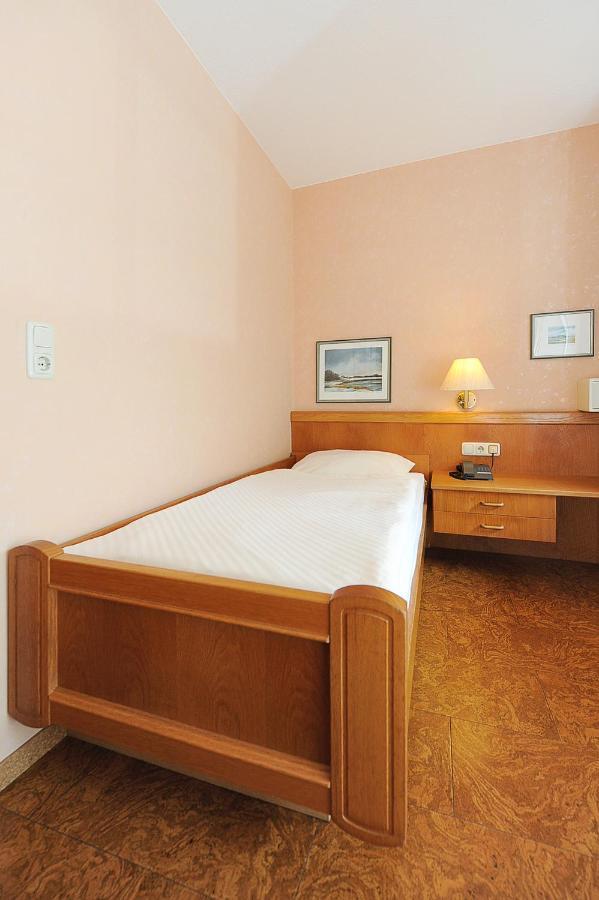 Hotel-Pension Störtebeker Bensersiel Exteriör bild