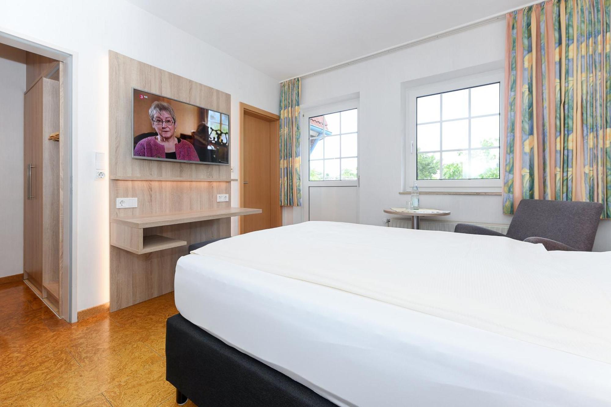 Hotel-Pension Störtebeker Bensersiel Exteriör bild